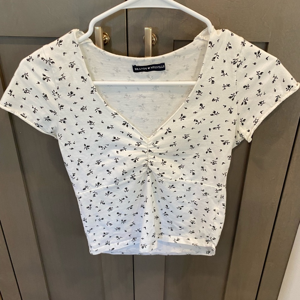 Brandy Melville crop top